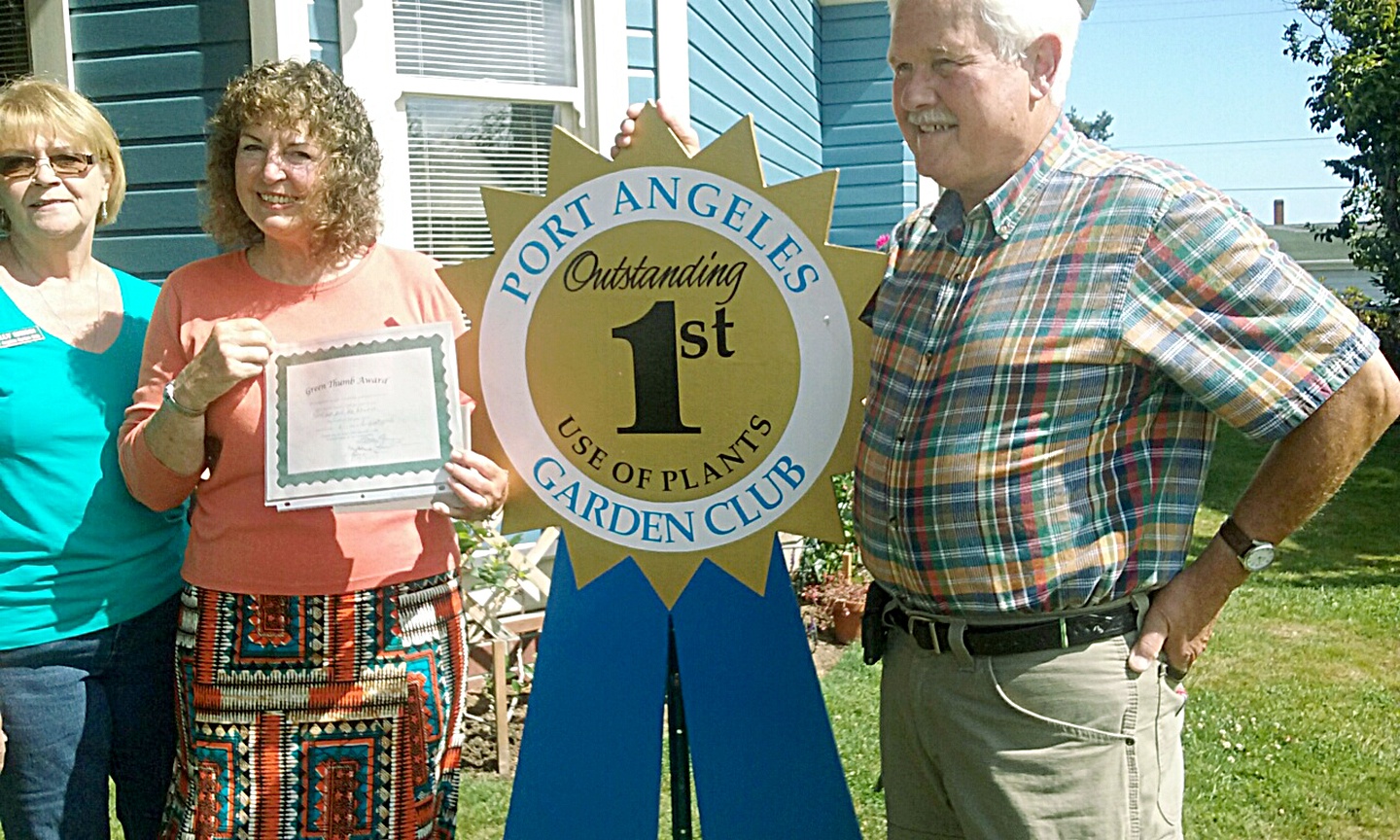 The Port Angeles Garden Club has awarded the Summer Green Thumb Award to Gail and Paul McDonald.