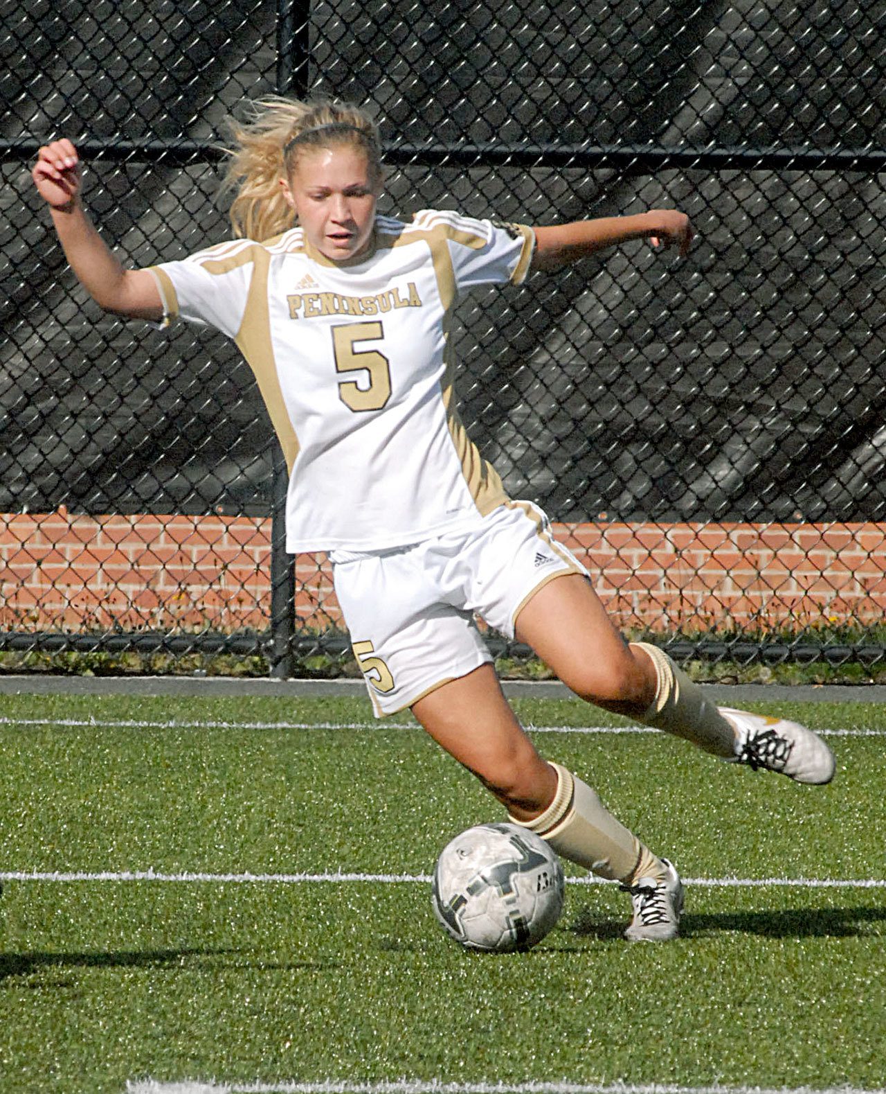Keith Thorpe/Peninsula Daily News Peninsula&rsquo;s Ellie Small controls the ball in her team&rsquo;s October 2015 game against Edmonds.