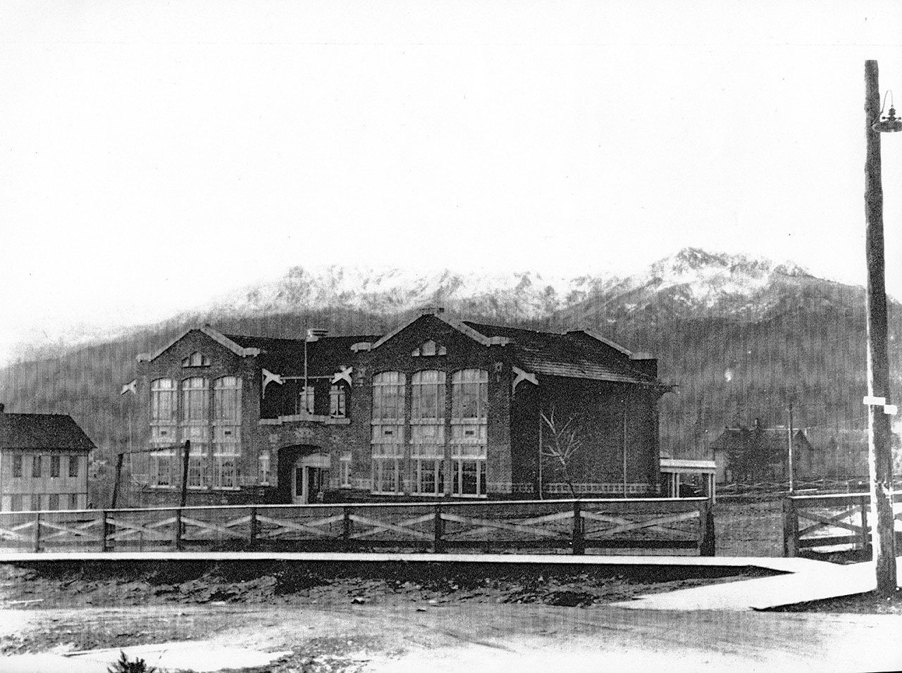 Clallam County Historical Society                                The Lincoln School in Port Angeles is shown in 1917.