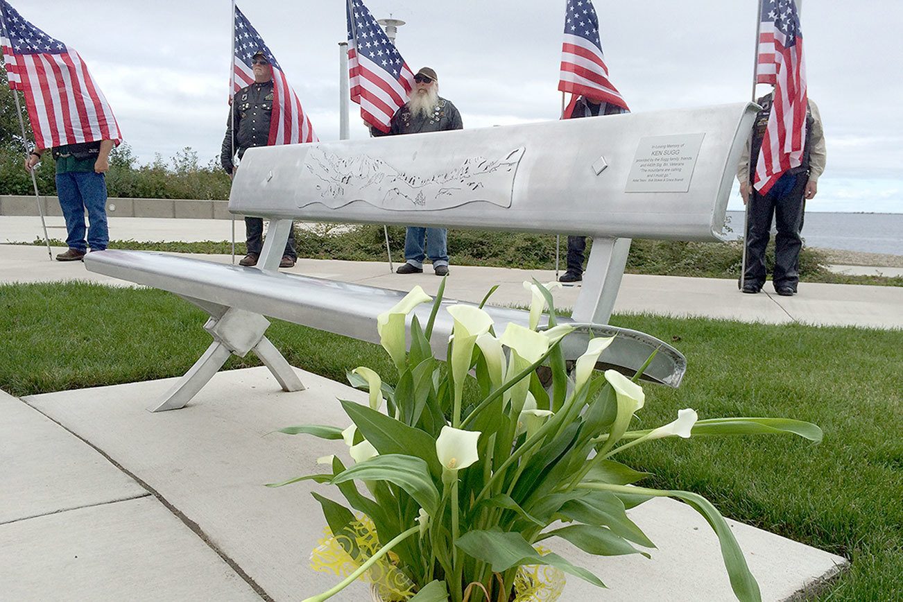 Port Angeles bench dedicated to Army veteran
