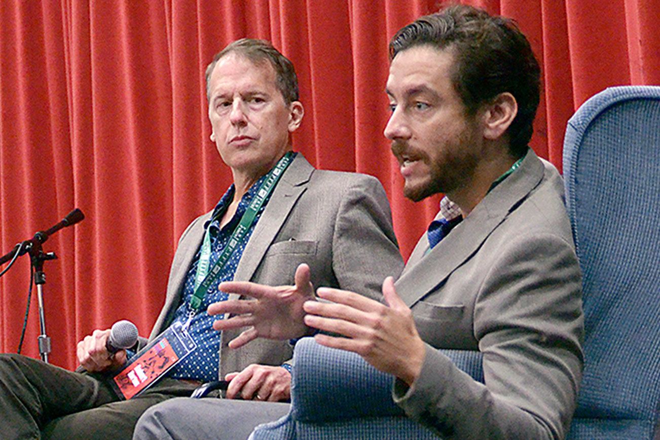 Allen, Perez tell students about acting’s highs and lows