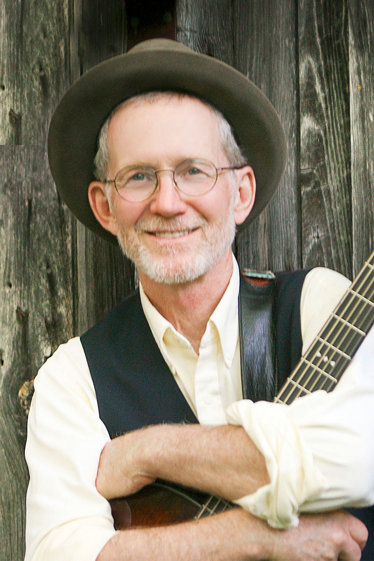 Singer-songwriter Johnsmith will perform tonight at Fort Worden.