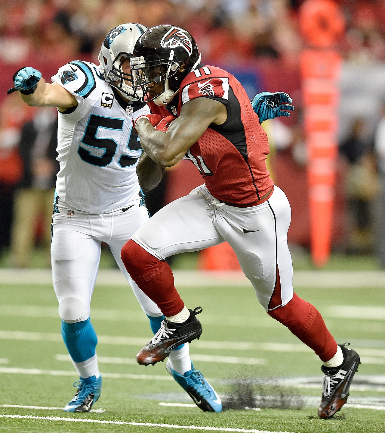 The Associated Press Atlanta&rsquo;s Julio Jones (11) Jones had 12 catches for a team-record 300 yards in the Falcons&rsquo; 48-33 win against Carolina.