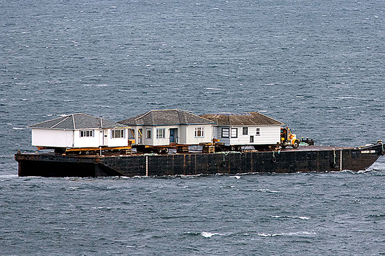 Houses from Victoria moved through Port Townsend