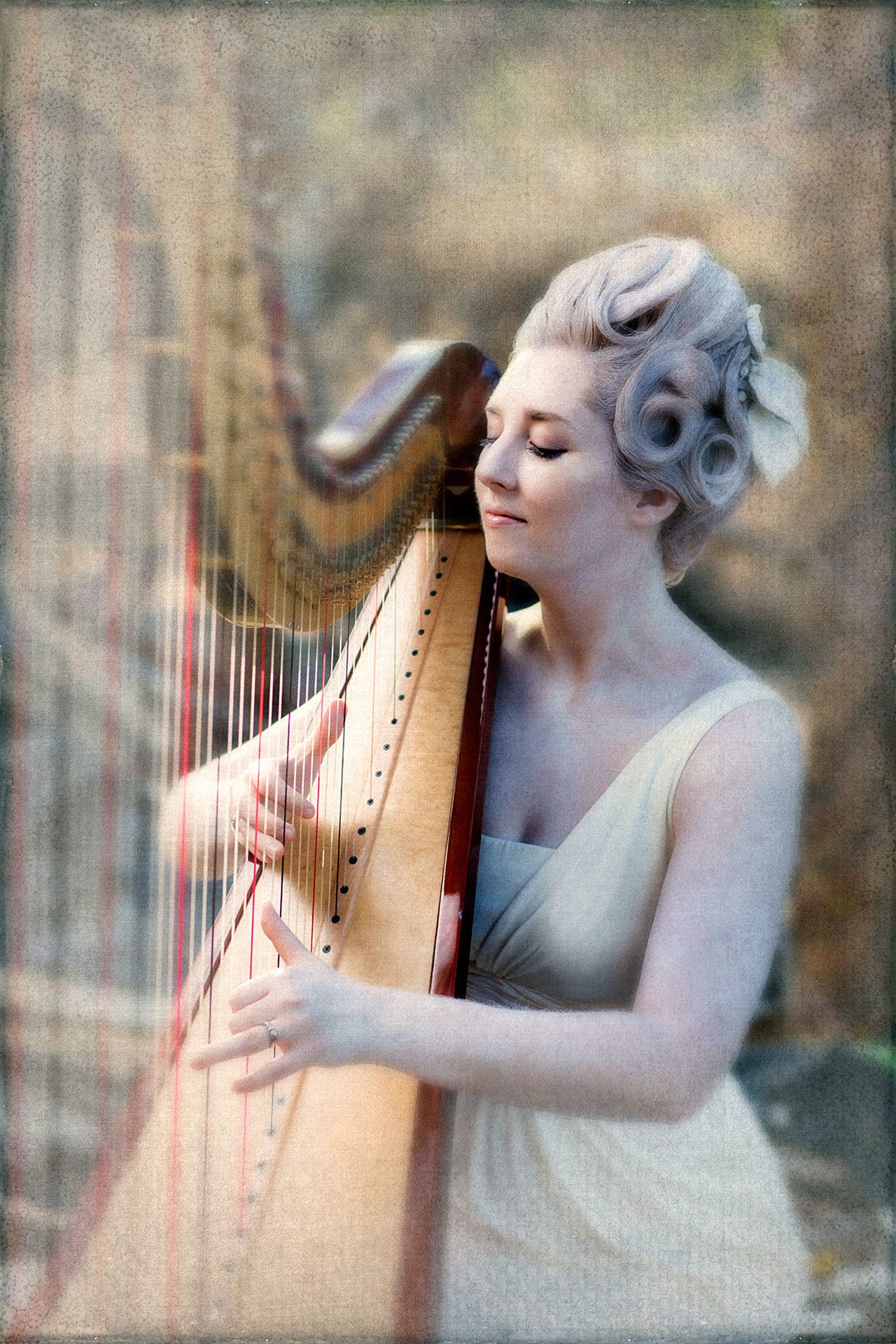 Harpist Megan Bledsoe Ward will be the featured performer during two Port Angeles Chamber Orchestra concerts this weekend in Port Angeles and Sequim.