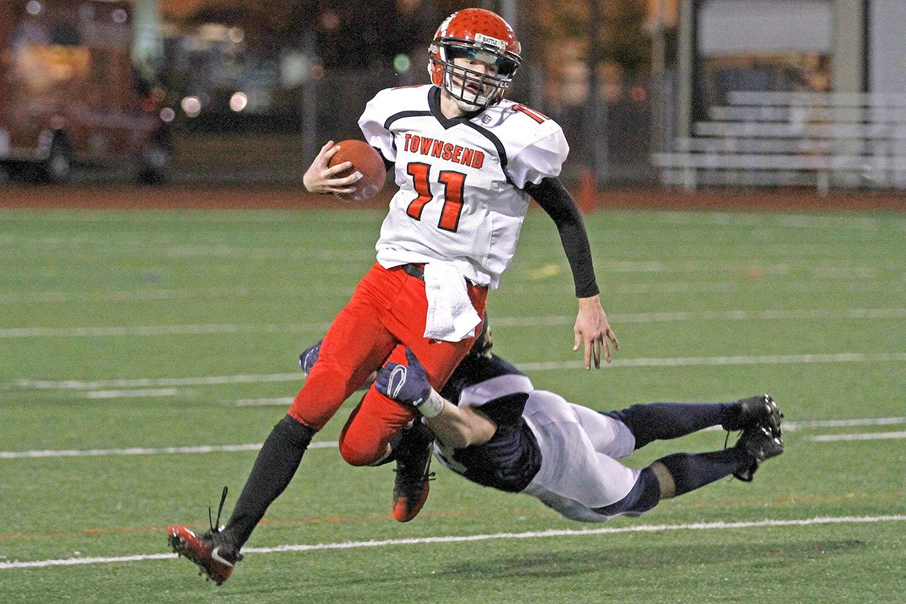 PREP FOOTBALL: Port Townsend, Quilcene lose, Crescent rolls to big win