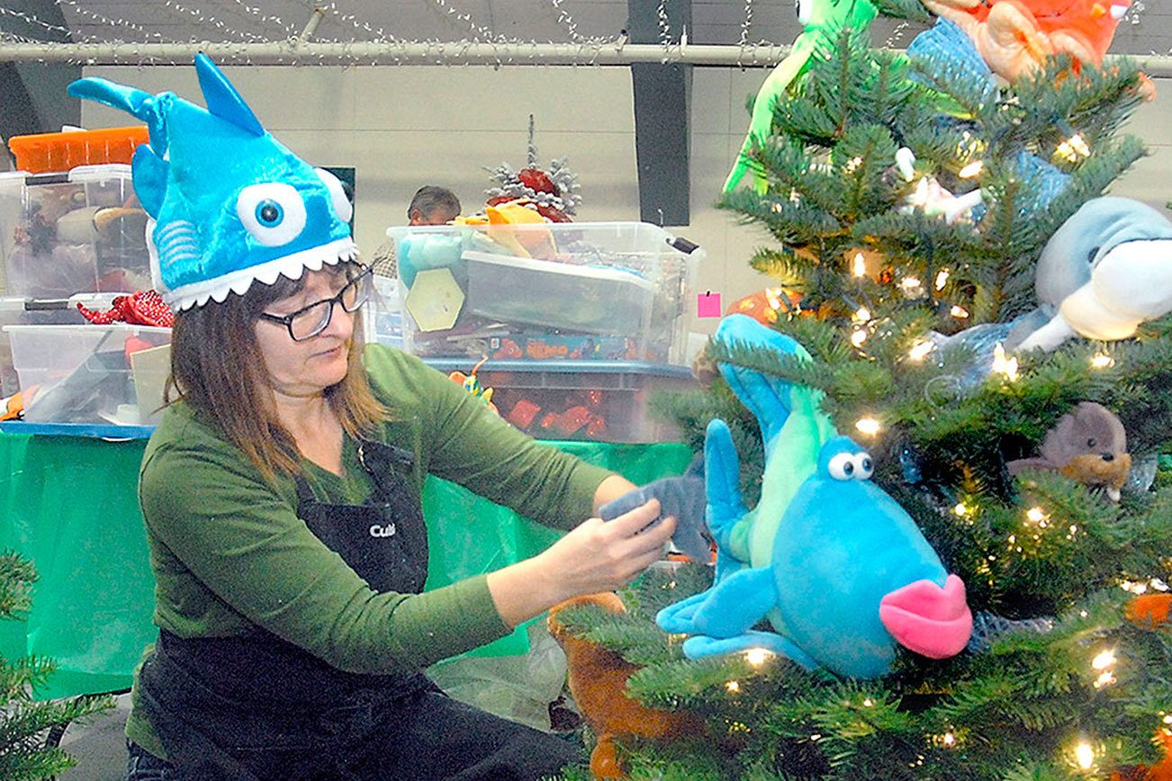 Port Angeles Festival of Trees, Family Days, breakfast on menu this weekend