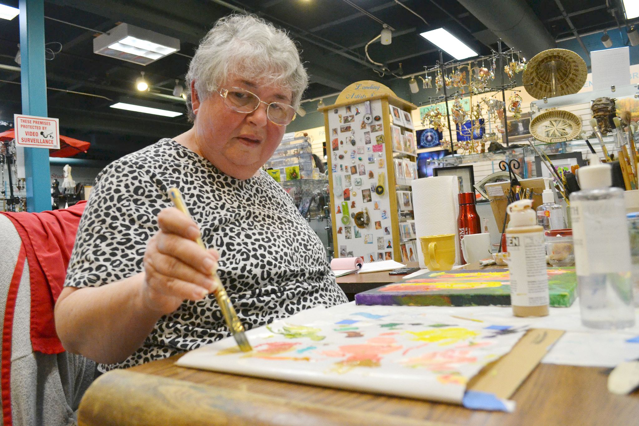 Sequim artist switches hands, finds new goals after stroke