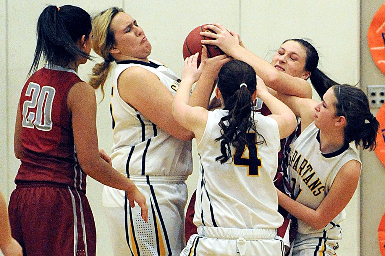 GIRLS BASKETBALL: Forks girls net first league win in three years