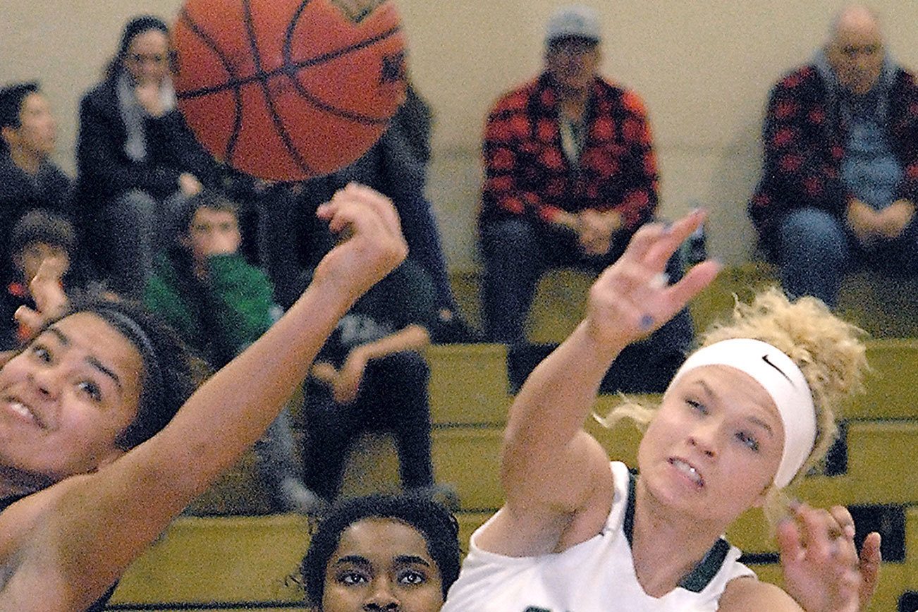 GIRLS BASKETBALL: Port Angeles shows poise in knocking off Olympic