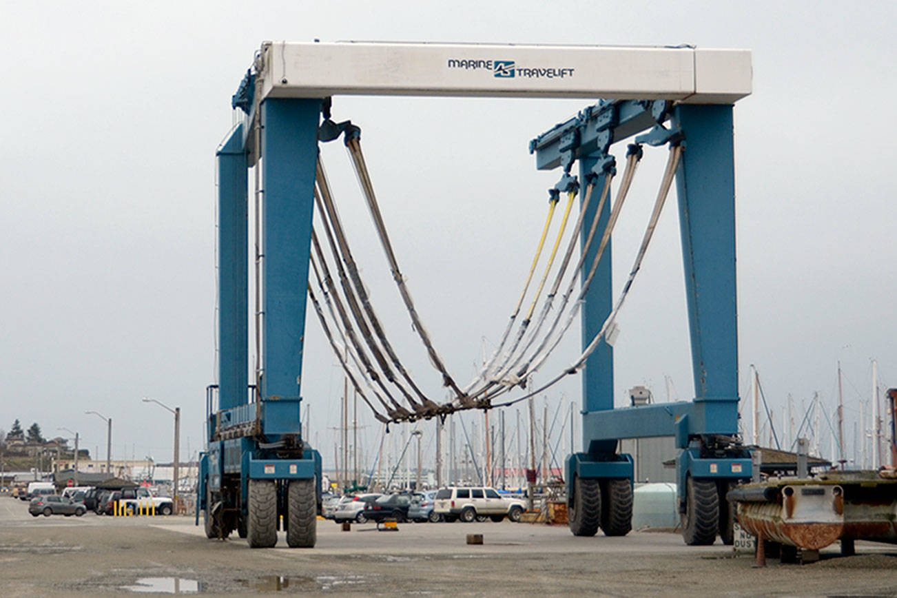 Port of Port Townsend considers larger hoist to replace one broken in January