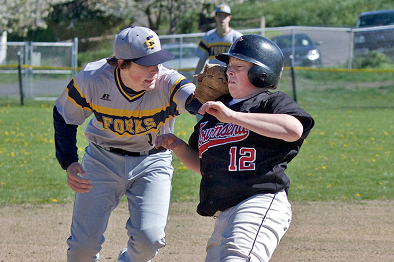 PREP SPORTS ROUNDUP: Forks bats, arms in groove against Port Townsend