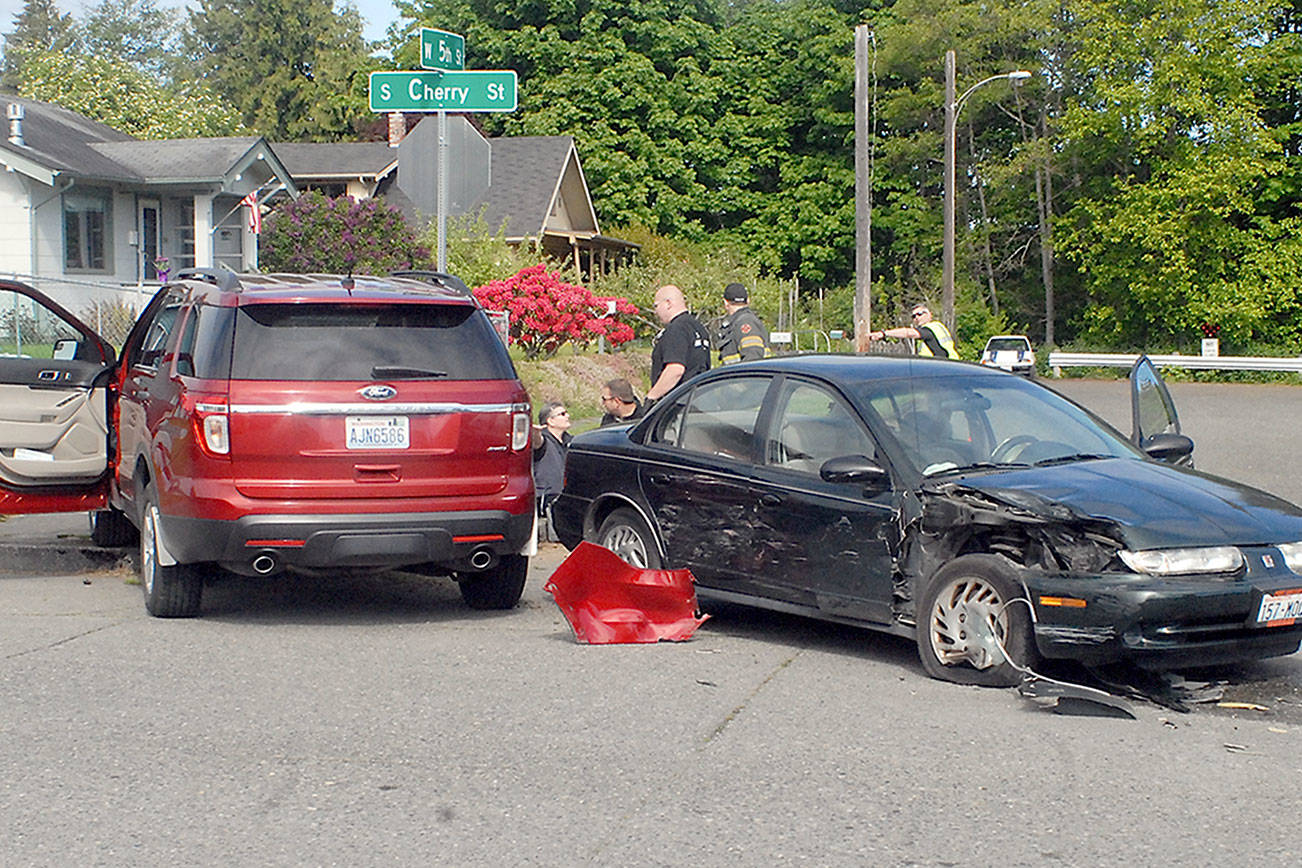 Two-vehicle wreck in Port Angeles sends drivers to hospital