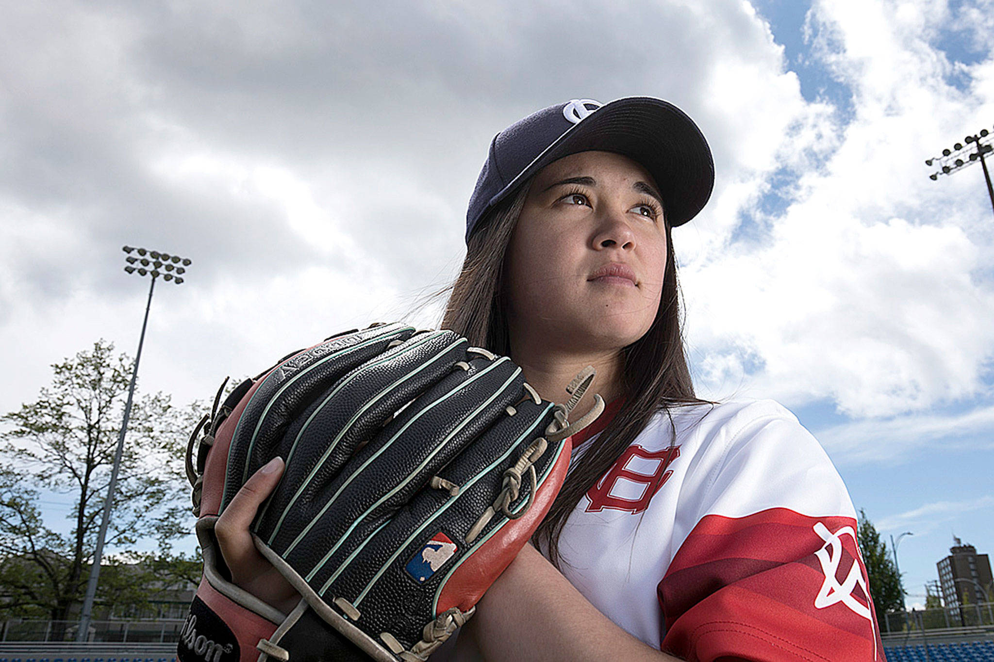 LEFTIES BASEBALL: HarbourCats sign Canadian woman as pitcher