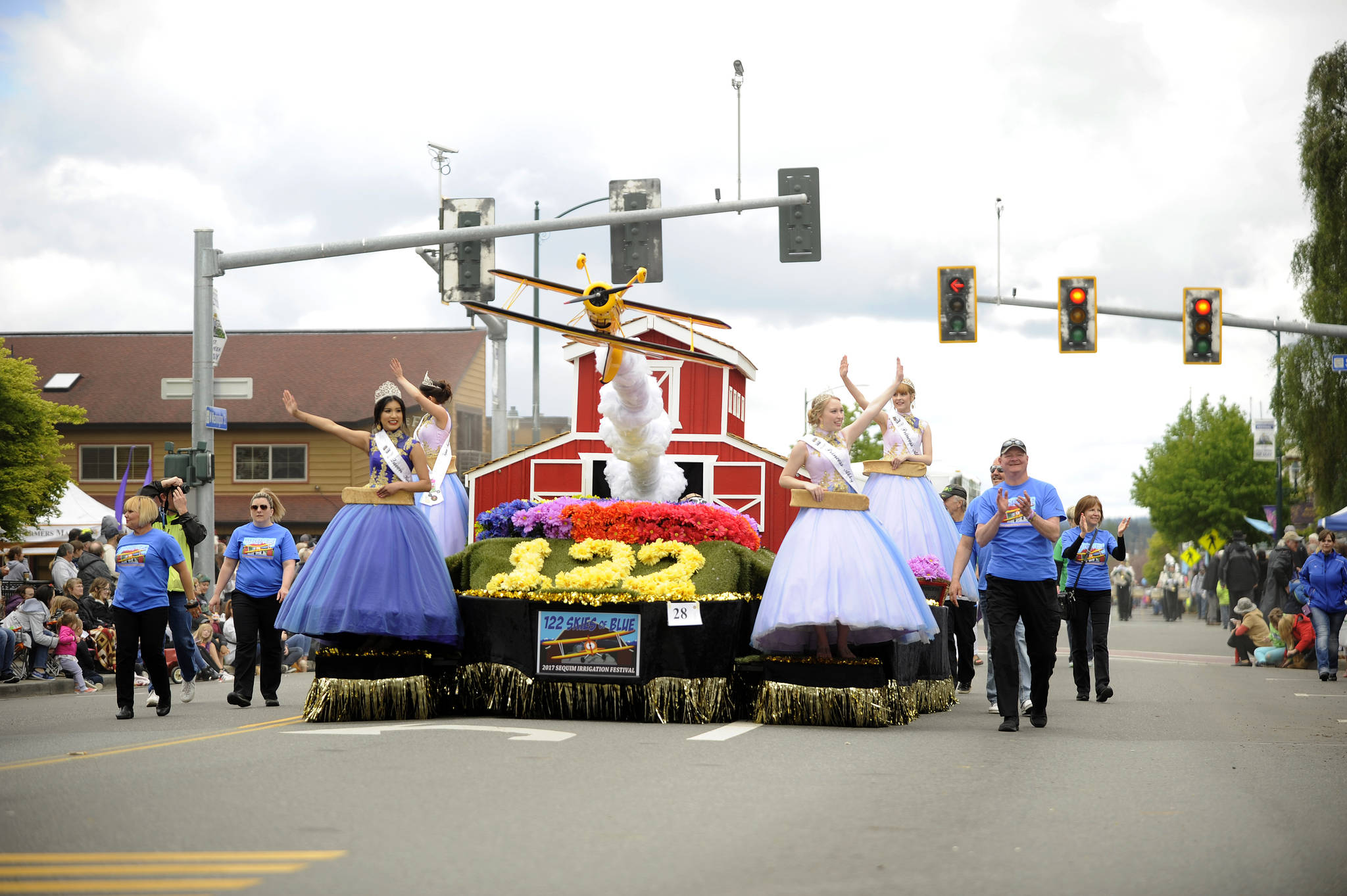 Visitors brave weather for Sequim Irrigation Festival Peninsula Daily