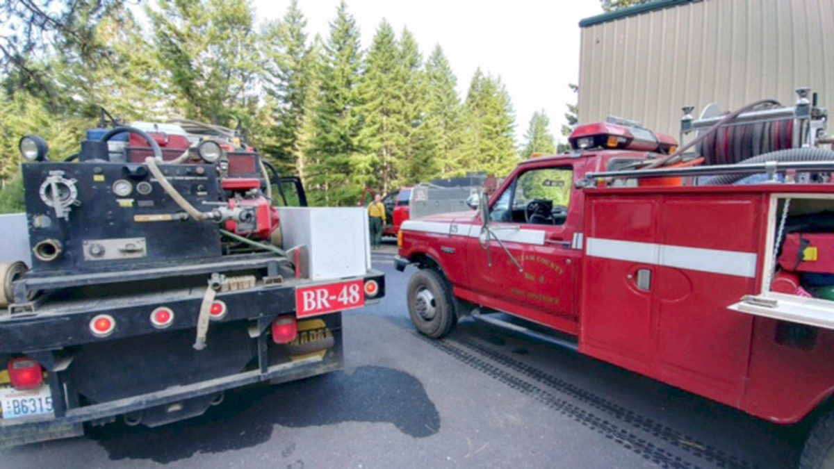 Two firefighters relieved from fire near Cle Elum by new personnel