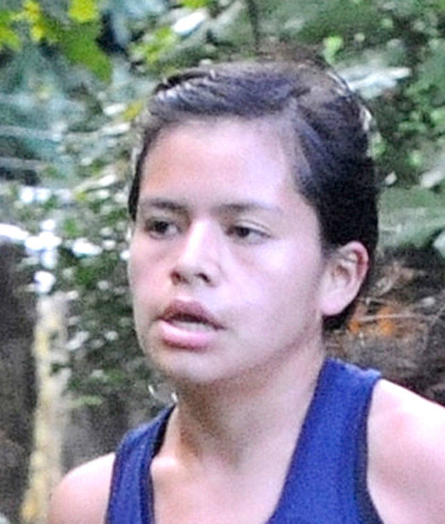 Enid Ensastegui, Forks cross-country runner