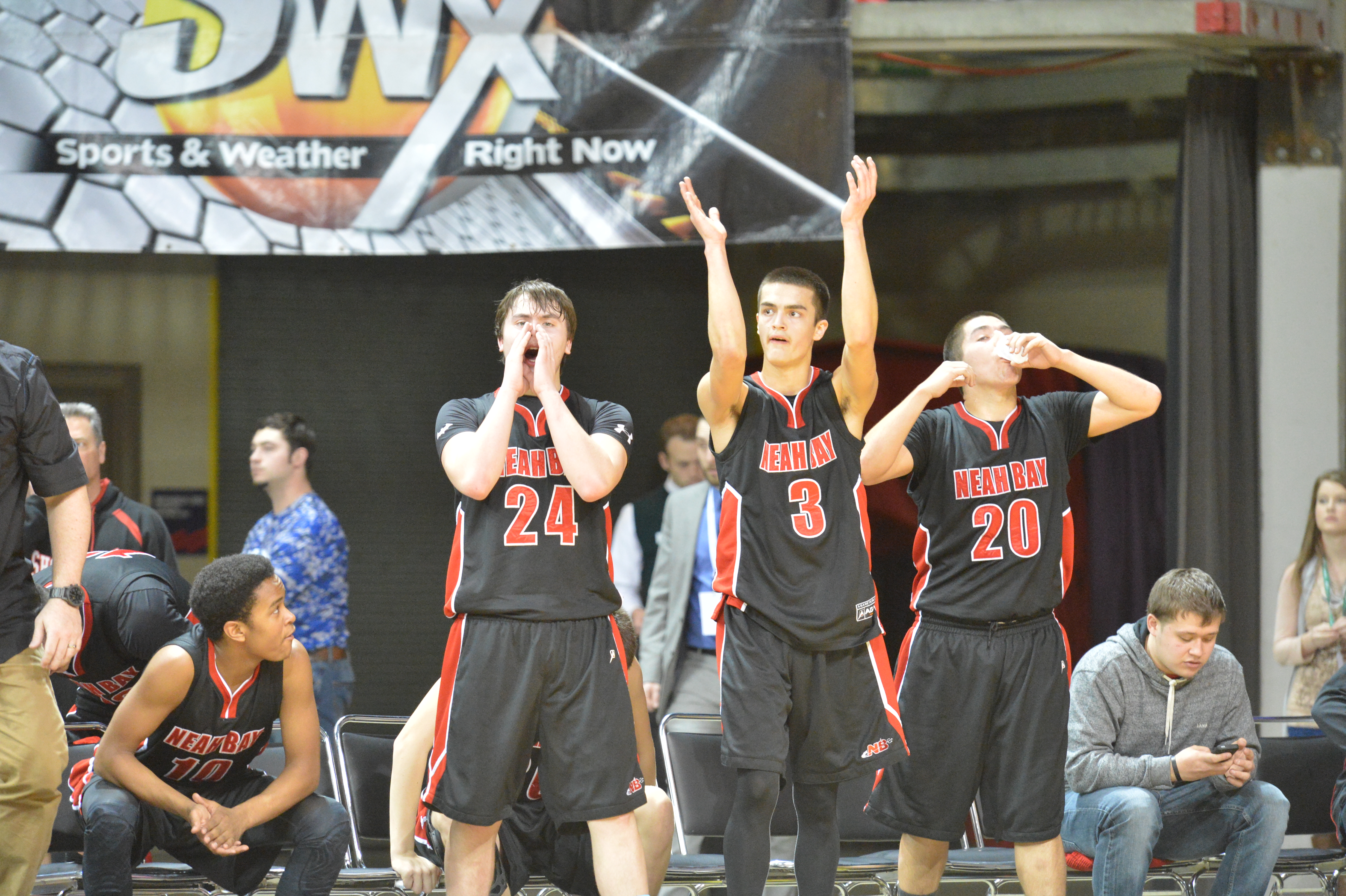 STATE BASKETBALL Neah Bay boys beat Pomeroy to clinch semifinal berth