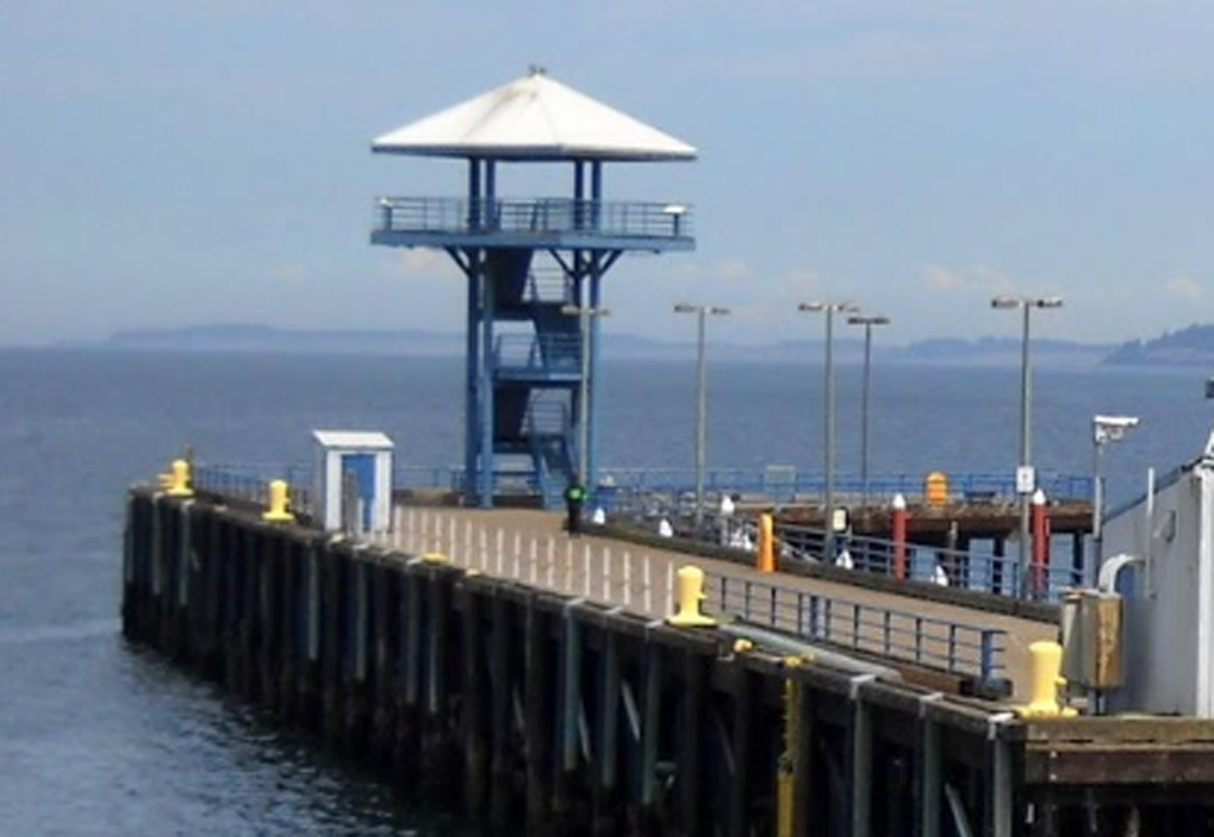 The viewing tower at the end of Port Angeles City Pier. (Pninsula Daily News file photo)