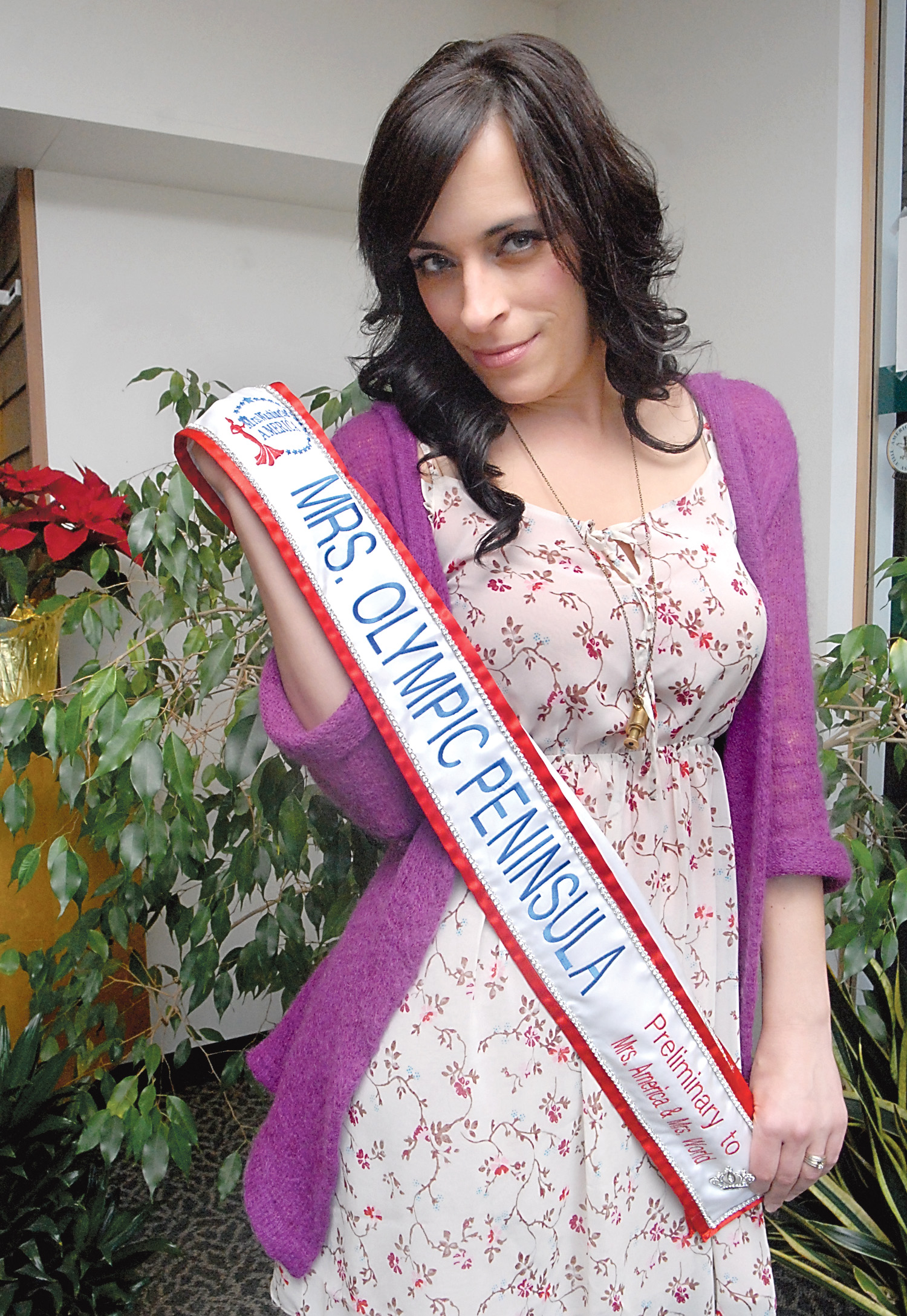 Magan Waldron of Sequim has been named Mrs. Olympic Peninsula and will vie for the Mrs. Washington crown. — Keith Thorpe/Peninsula Daily News ()