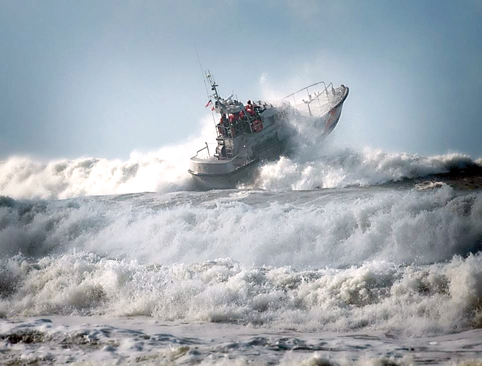 A 47-foot motor lifeboat crew trains in the surf off First Beach in La Push. (Cheryl Barth/for U.S. Coast Guard)