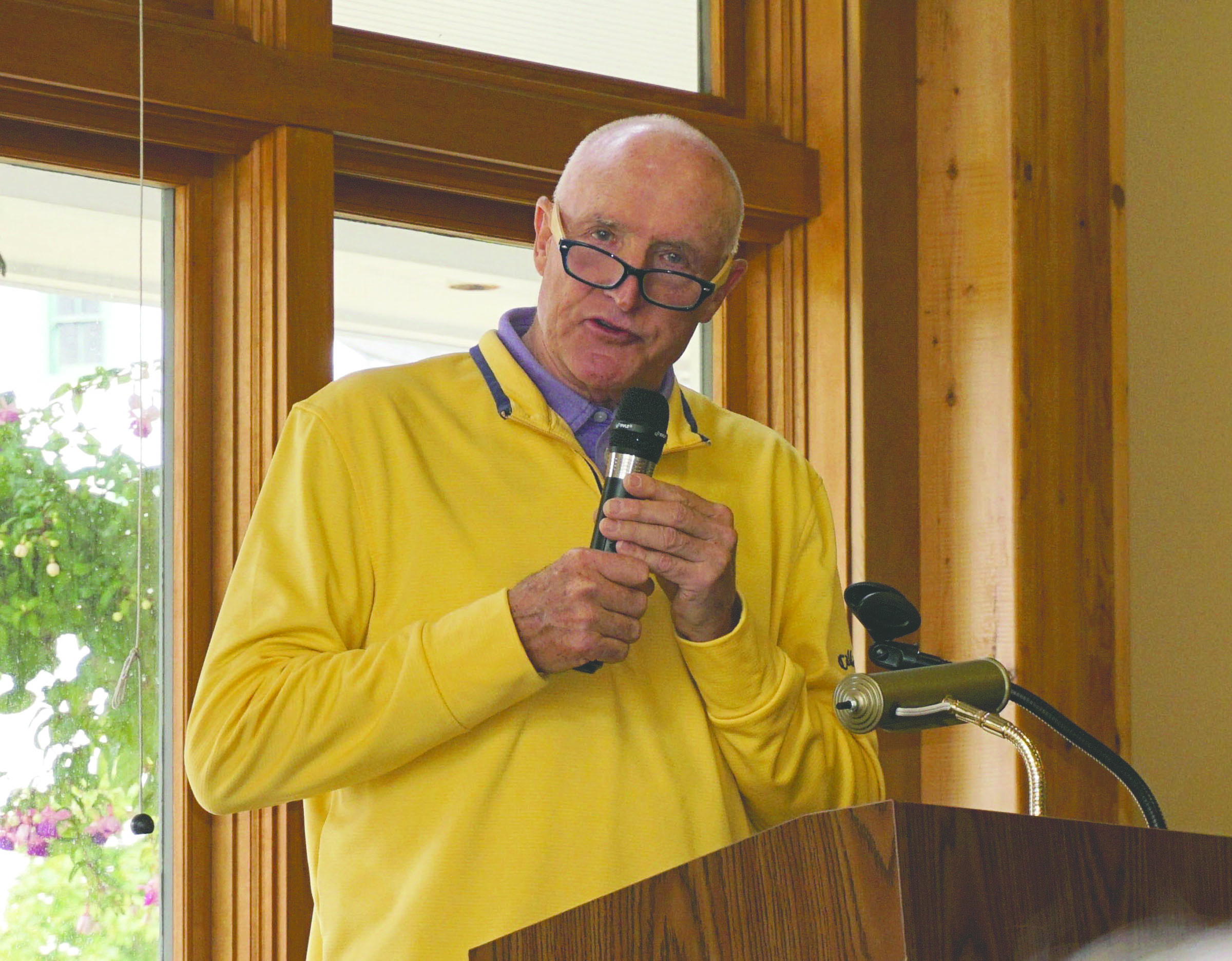 Port Ludlow Golf Course General Manager Shelton Washburn spoke Thursday about the benefits of hospice at a fundraising breakfast. (Charlie Bermant/Peninsula Daily News)