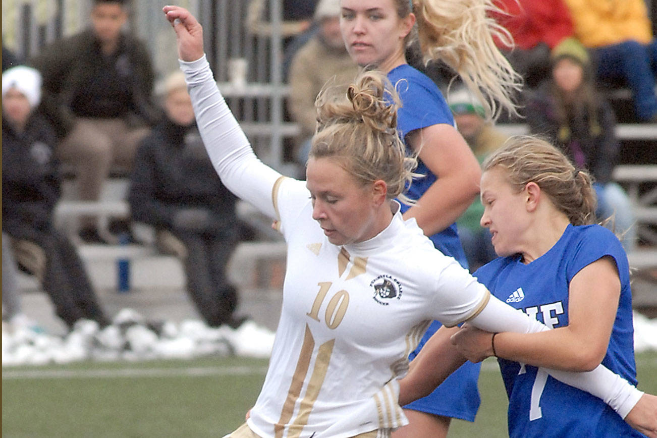 WOMEN’S SOCCER: Peninsula College cruises to semifinals as Pirates improve to 19-0-0