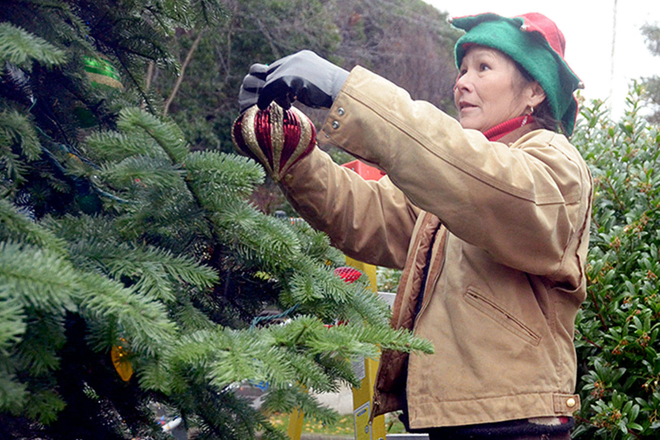 Bad weather can’t stop holiday tradition of tree decorating in Port Townsend
