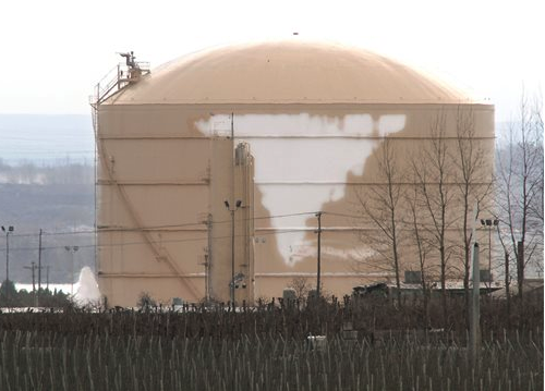 Liquefied natural gas vapors continue to leak Tuesday