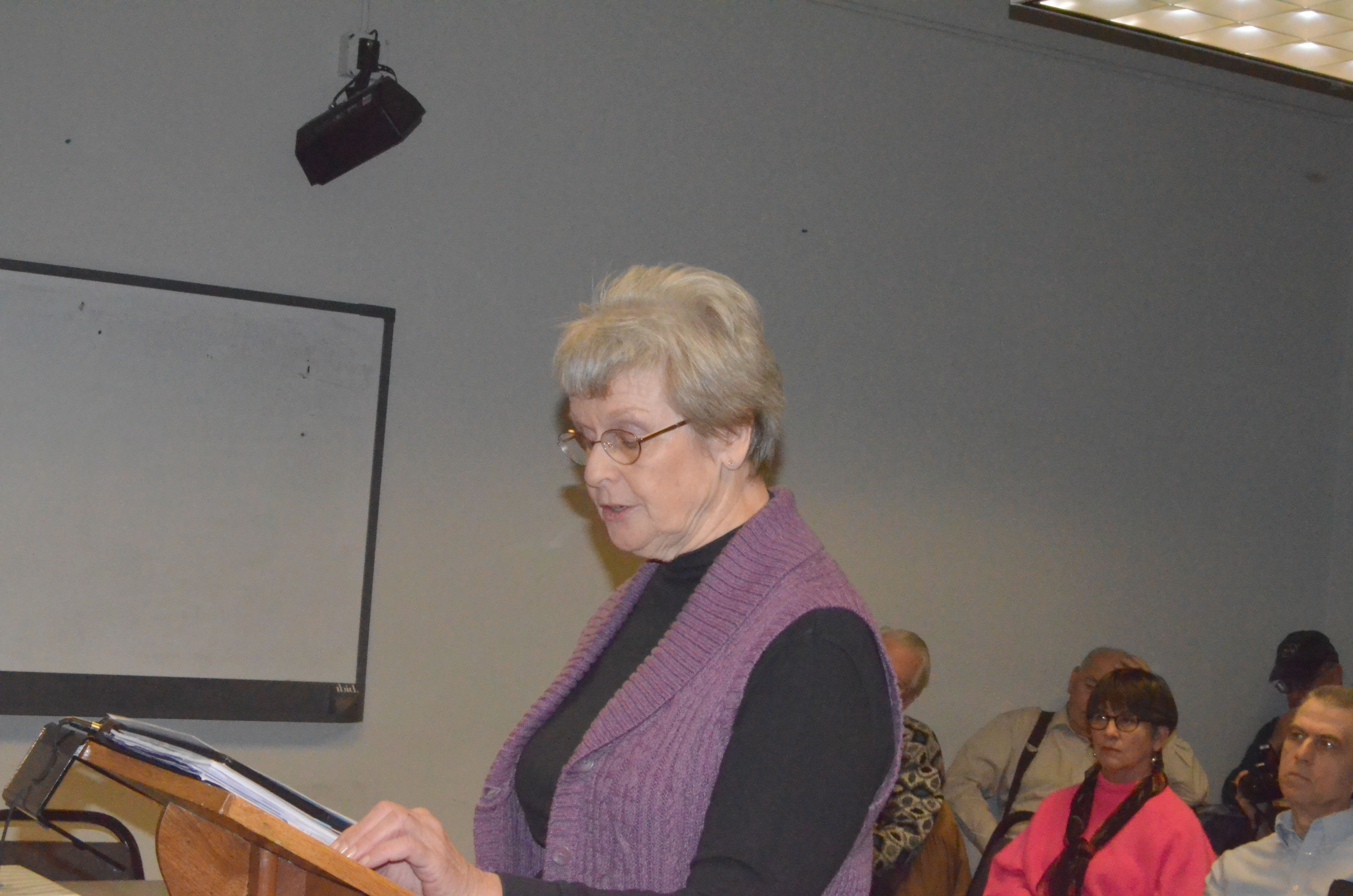 Elizabeth Van Zonneveld addresses the Jefferson County commissioners Monday. Charlie Bermant/Peninsula Daily News
