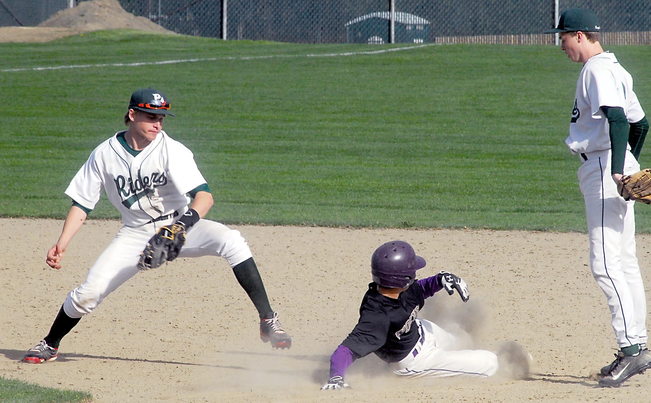 Sequim's Tanner Rhodefer