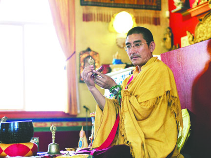 Tibetan Buddhist teacher Tulku Yeshi Rinpoche is scheduled to make two appearances in Port Townsend this weekend.