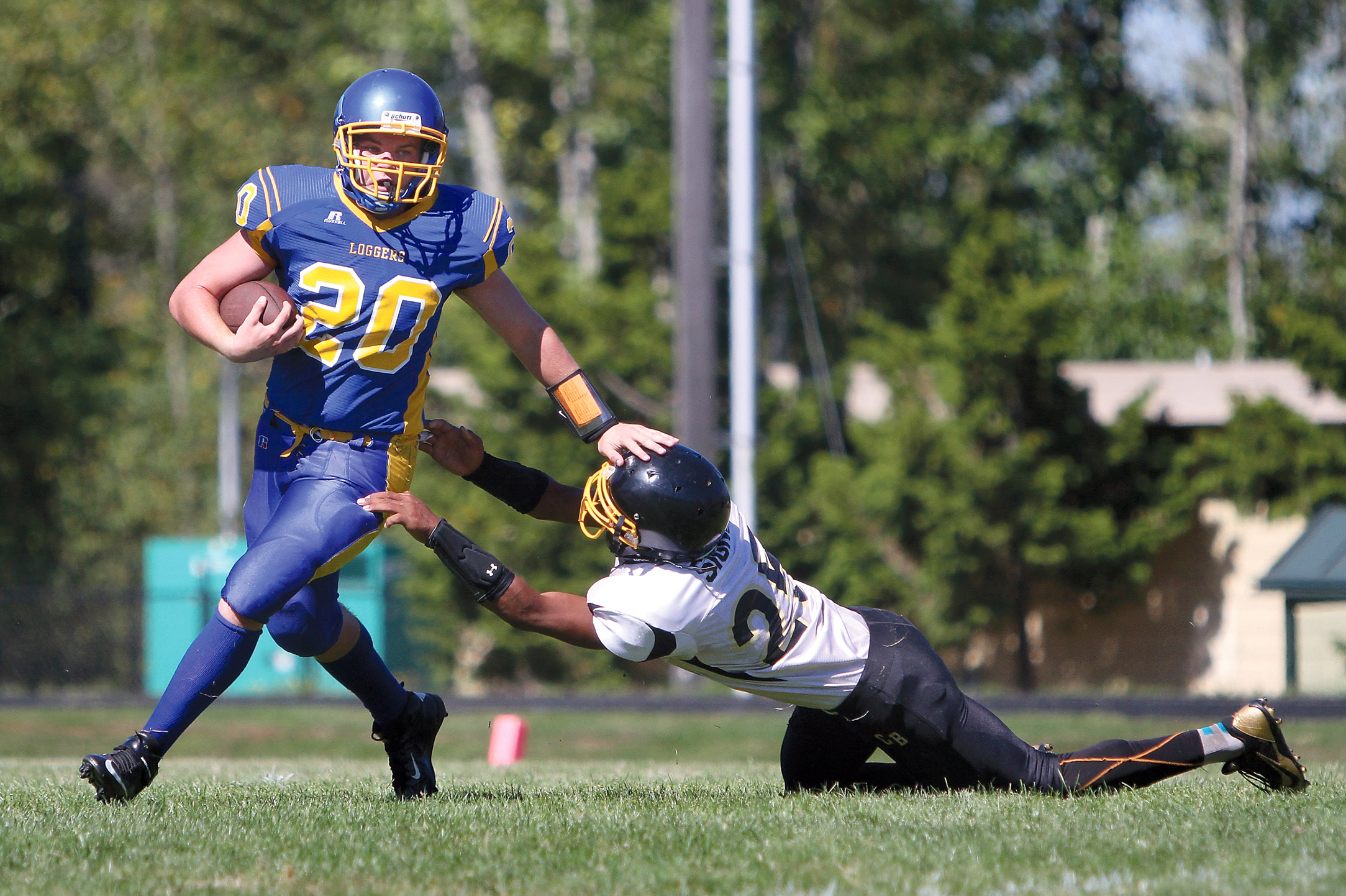 Crescent quarterback Neil Peppard