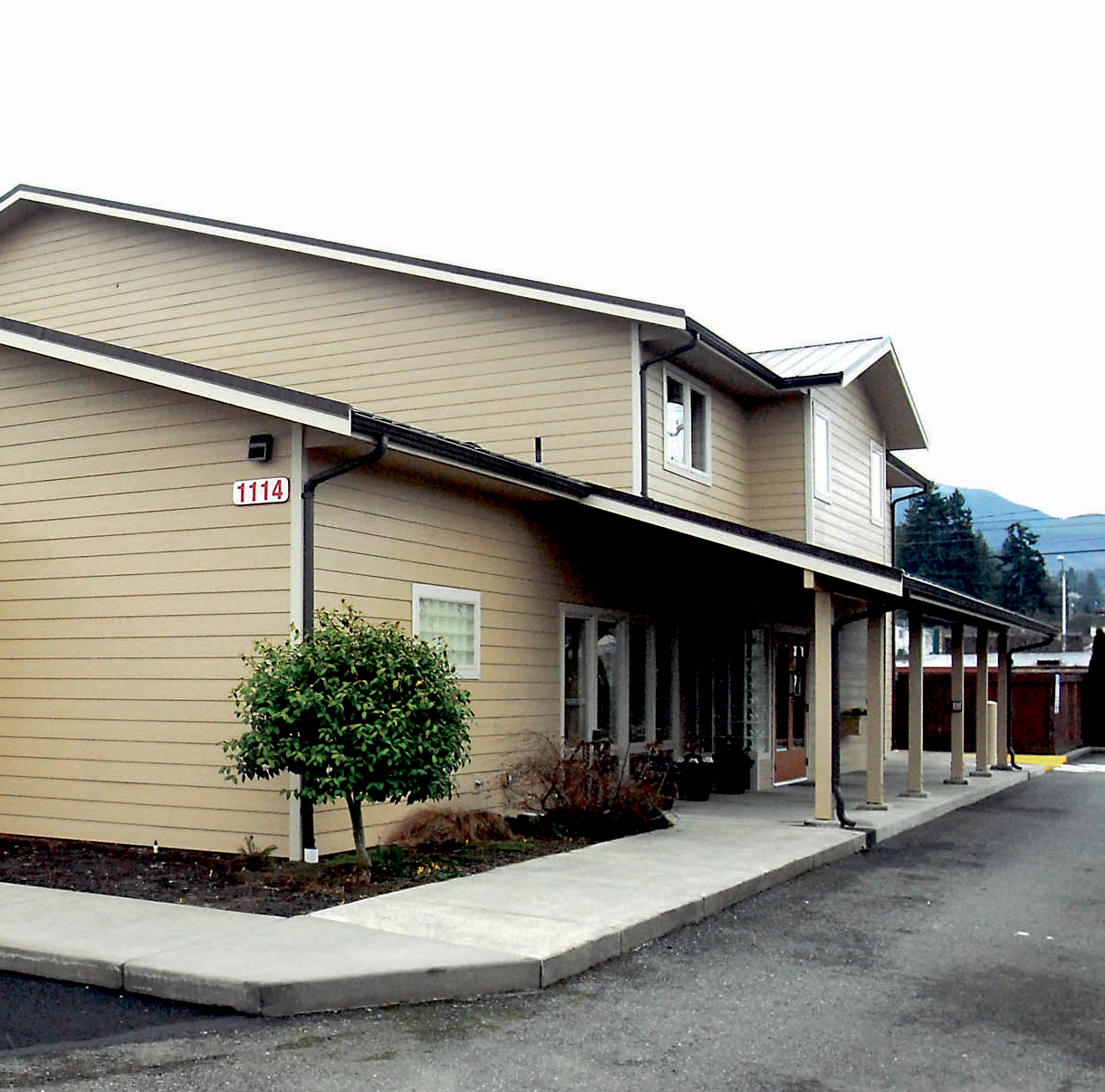 The new North Olympic Peninsula VA Clinic at 1114 Georgiana St. replaces a smaller clinic a block away that opened in 2007.  —Photo by Keith Thorpe/Peninsula Daily News
