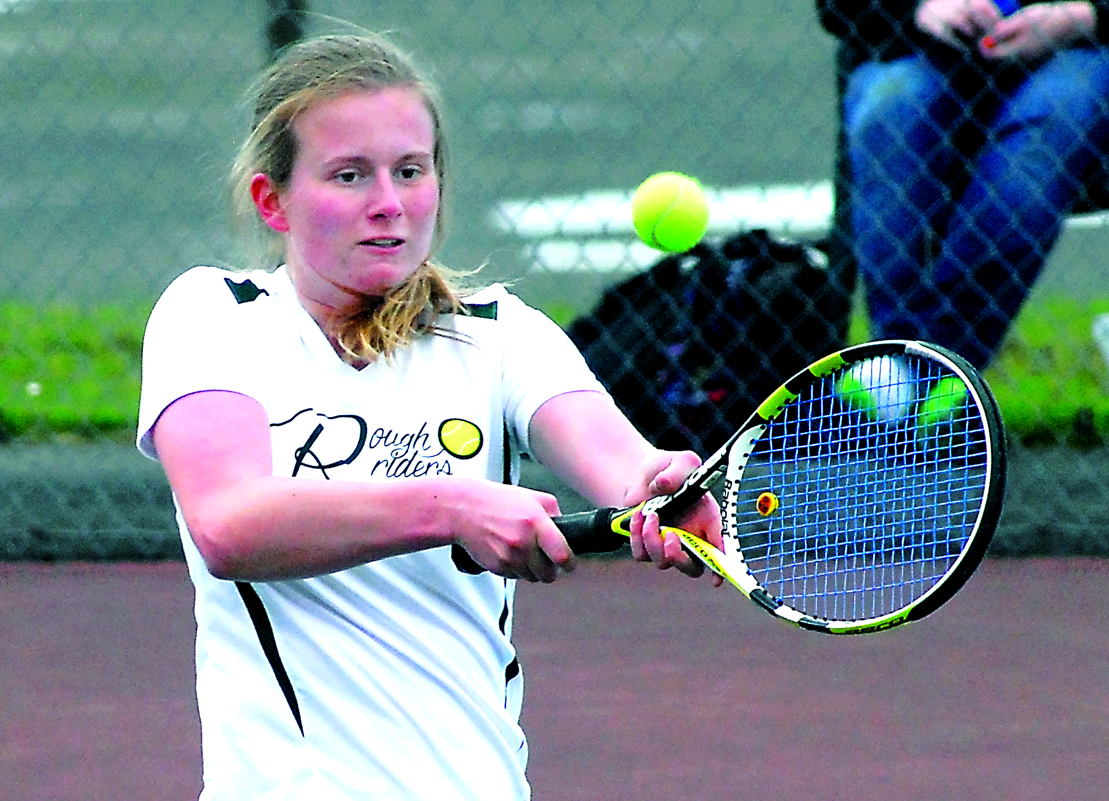 Port Angeles' Hannah Little returns a shot during a singles match with North Kitsap's Amanda Turley at Port Angeles High School. Keith Thorpe/Peninsula Daily News