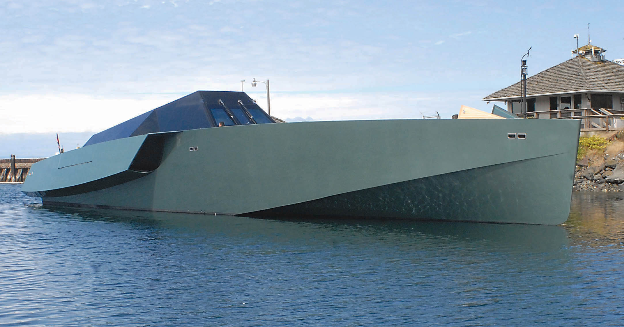 The 118-foot pleasure yacht Galeocerdo