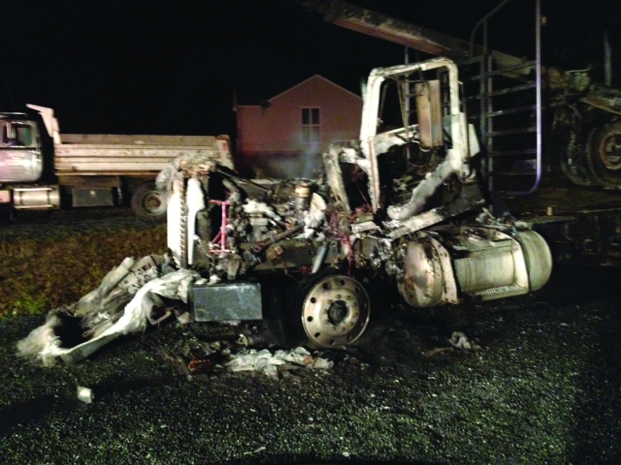 Exploding tire rouses residents to danger from log truck fire Peninsula Daily News