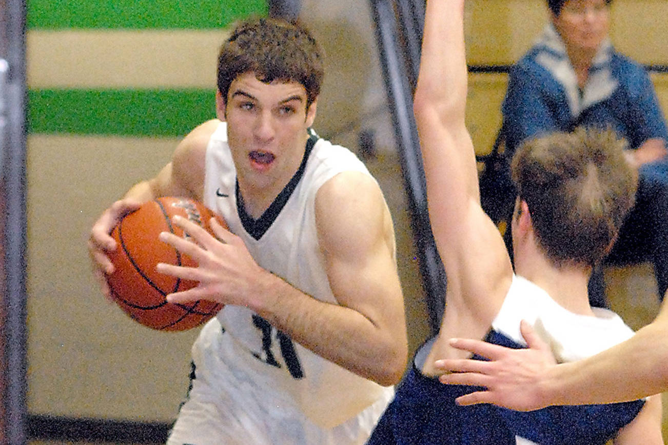 BOYS BASKETBALL: Port Angeles boys come up short against lanky Sedro-Woolley