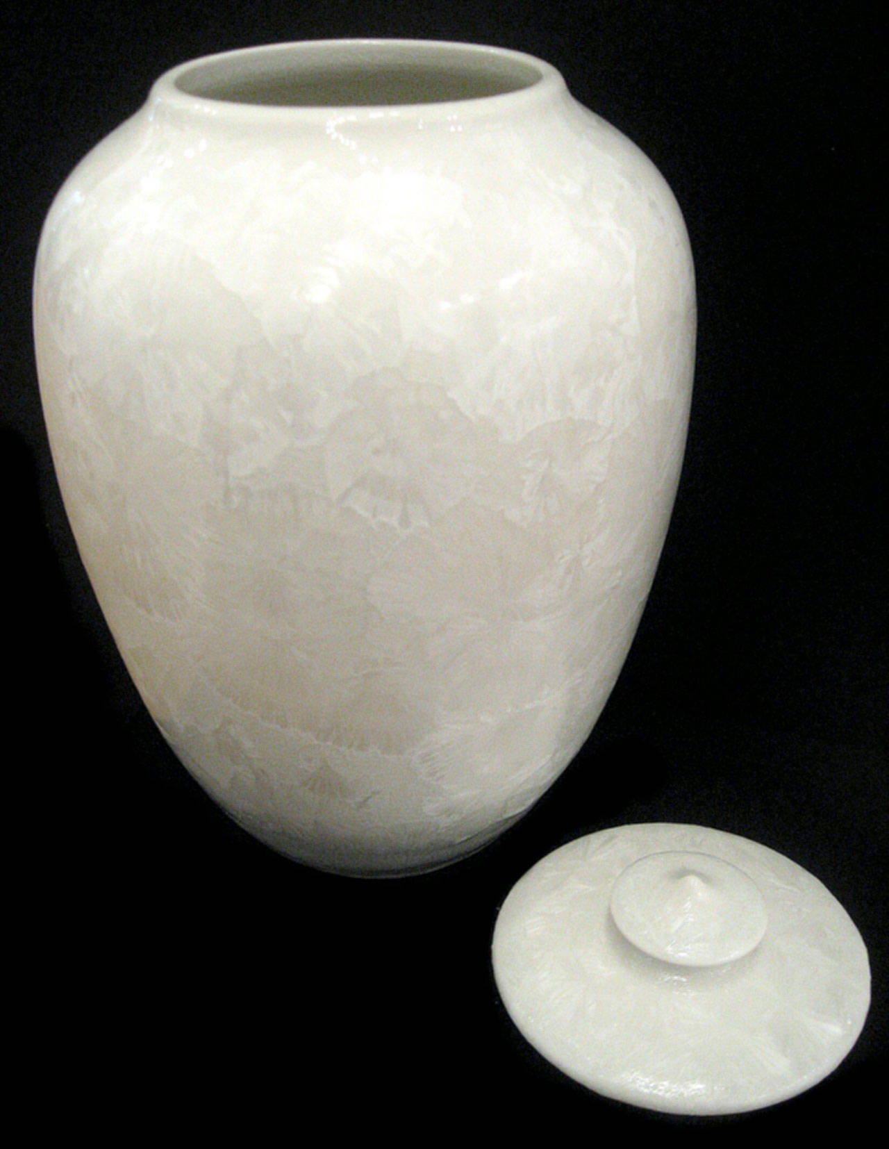 This arctic white crystalline vase by Gregory Felando will be featured during a group show at Blue Whole Gallery.