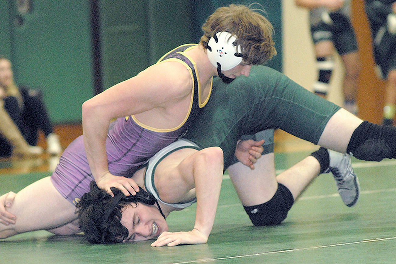 PREP WRESTLING: Forks dominates Port Angeles, Sequim and Port Townsend to win The Battle For the Axe