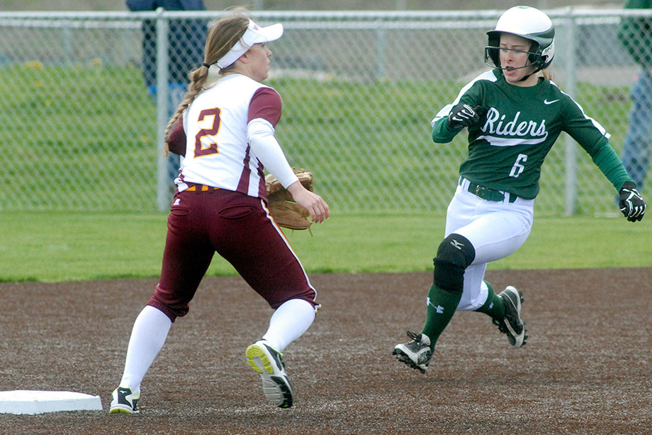 PREP SOFTBALL: Roughriders timely in win over White River