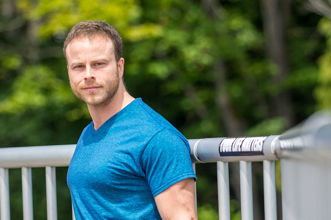 Port Angeles man pulls suicidal woman on bridge to safety