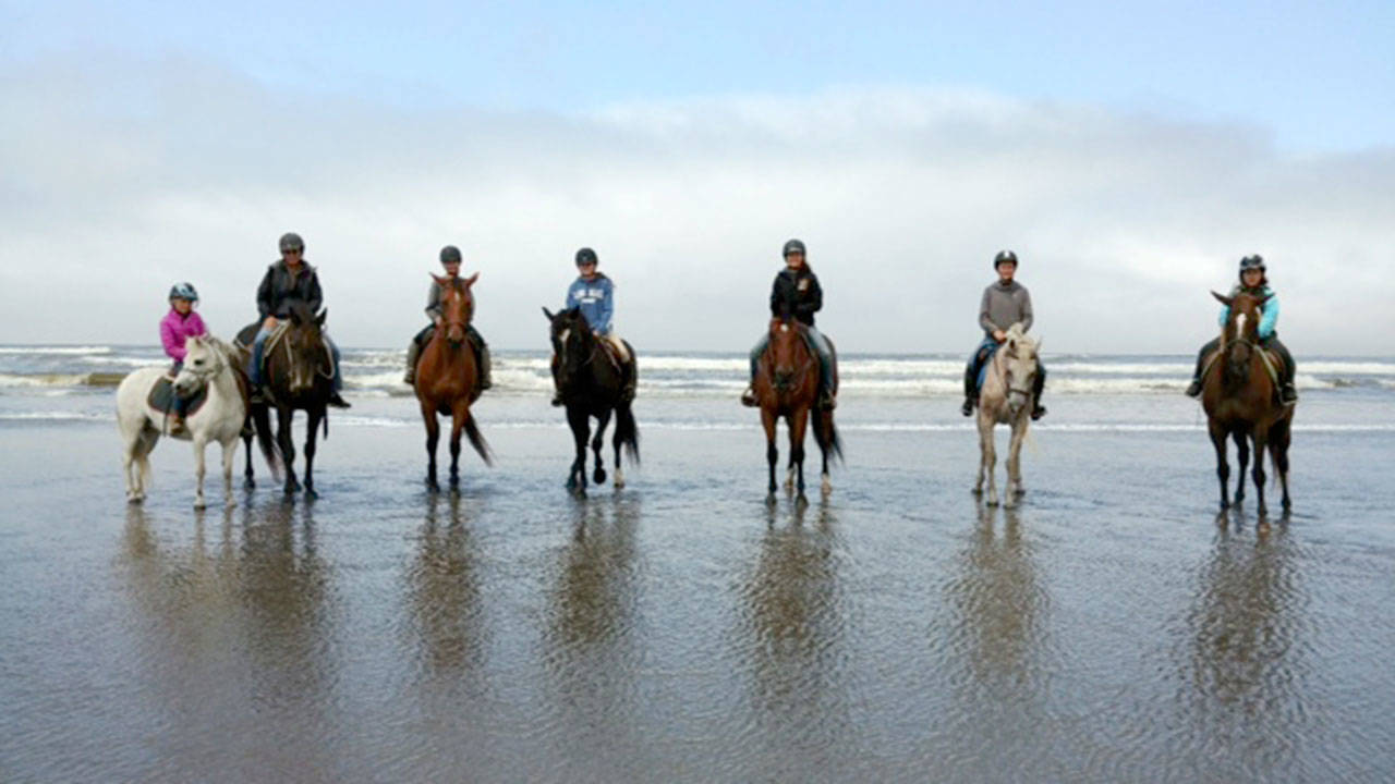 HORSEPLAY Horses and their humans enjoy beach ride Peninsula Daily News