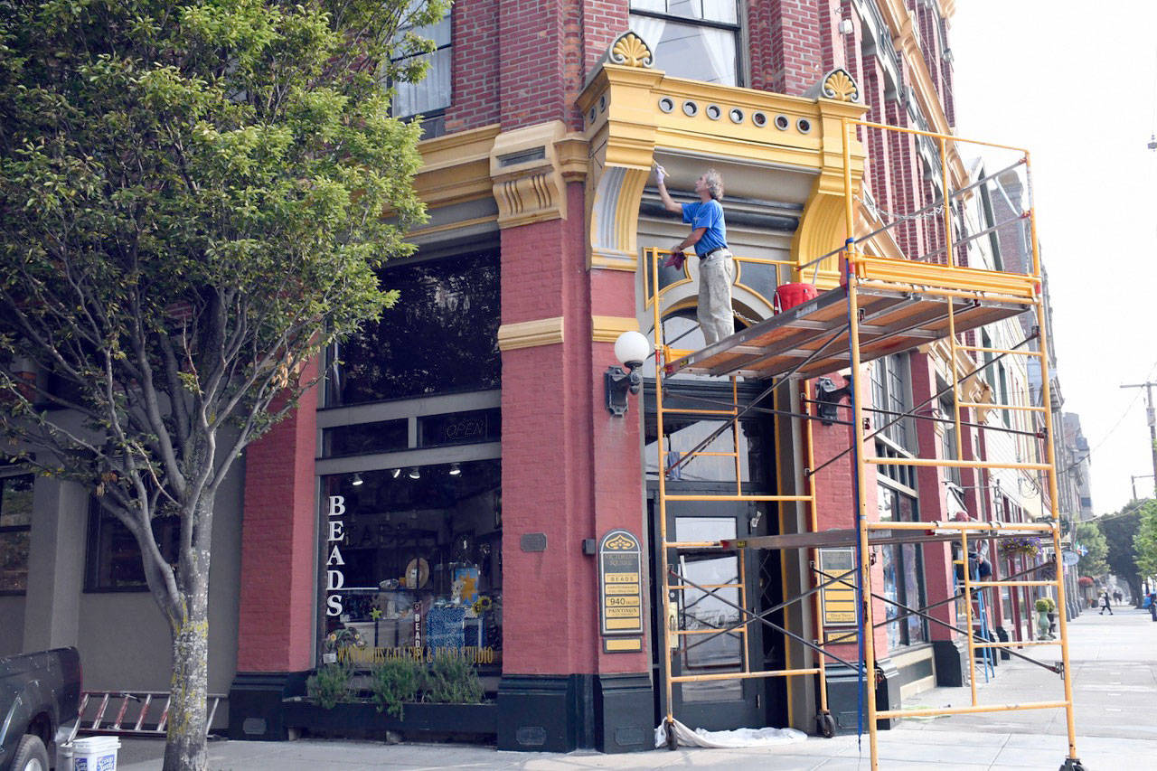 PHOTO: Port Townsend building gets a brush-up