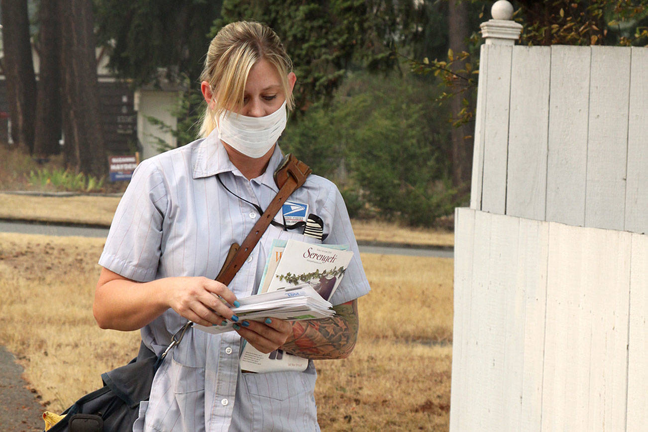 Pollution index soars as wildfire smoke sinks south