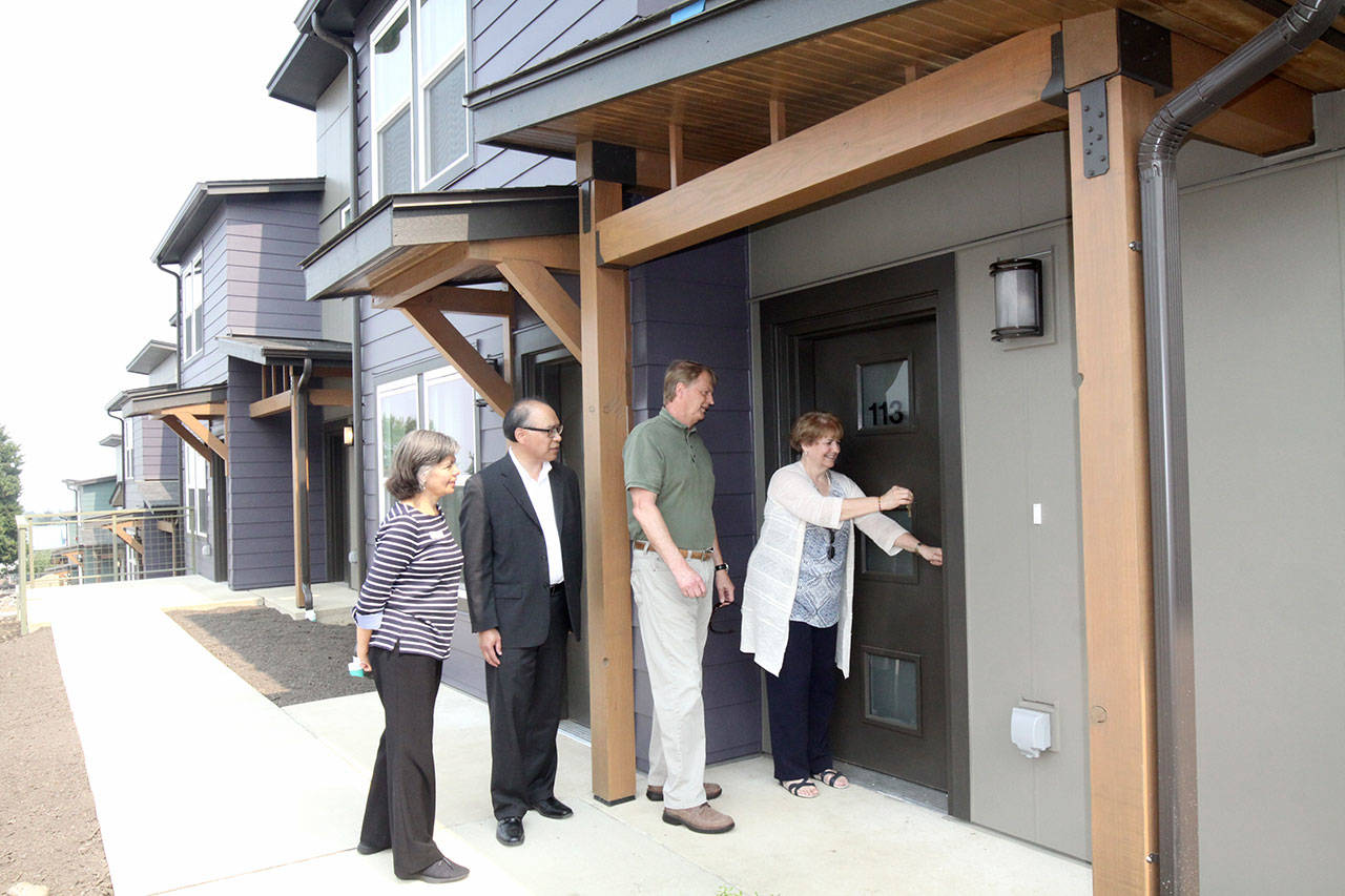PHOTO New housing dedicated in Port Angeles Peninsula Daily News