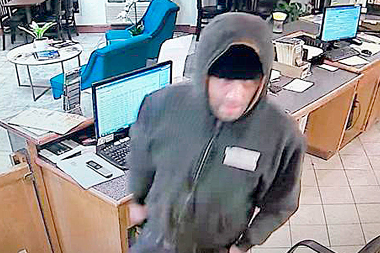 Port Angeles hotel robbed; police say suspect was wearing red, yellow contacts
