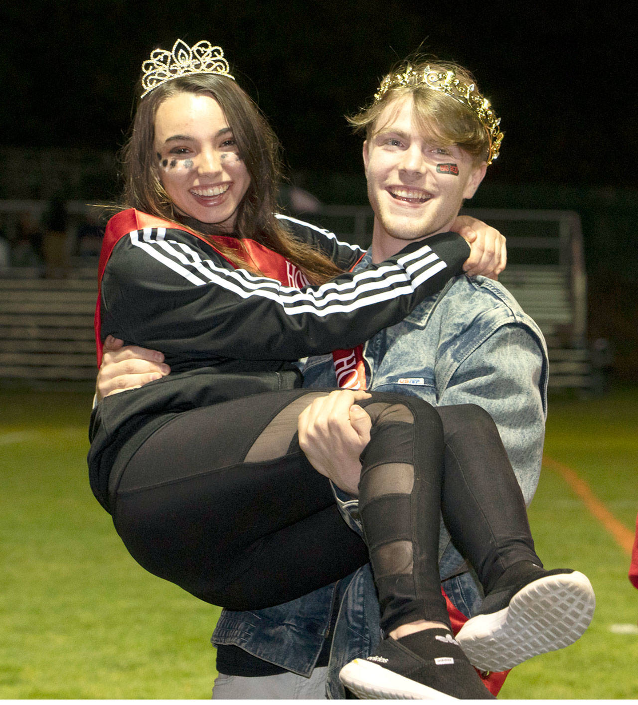 PHOTO: Homecoming queen, king named in Port Townsend