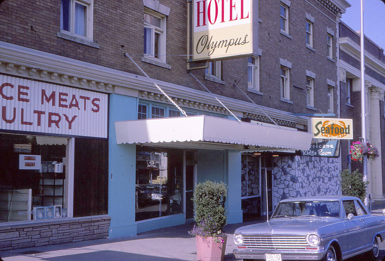 The Olympus Hotel before the 1971 gas explosion.