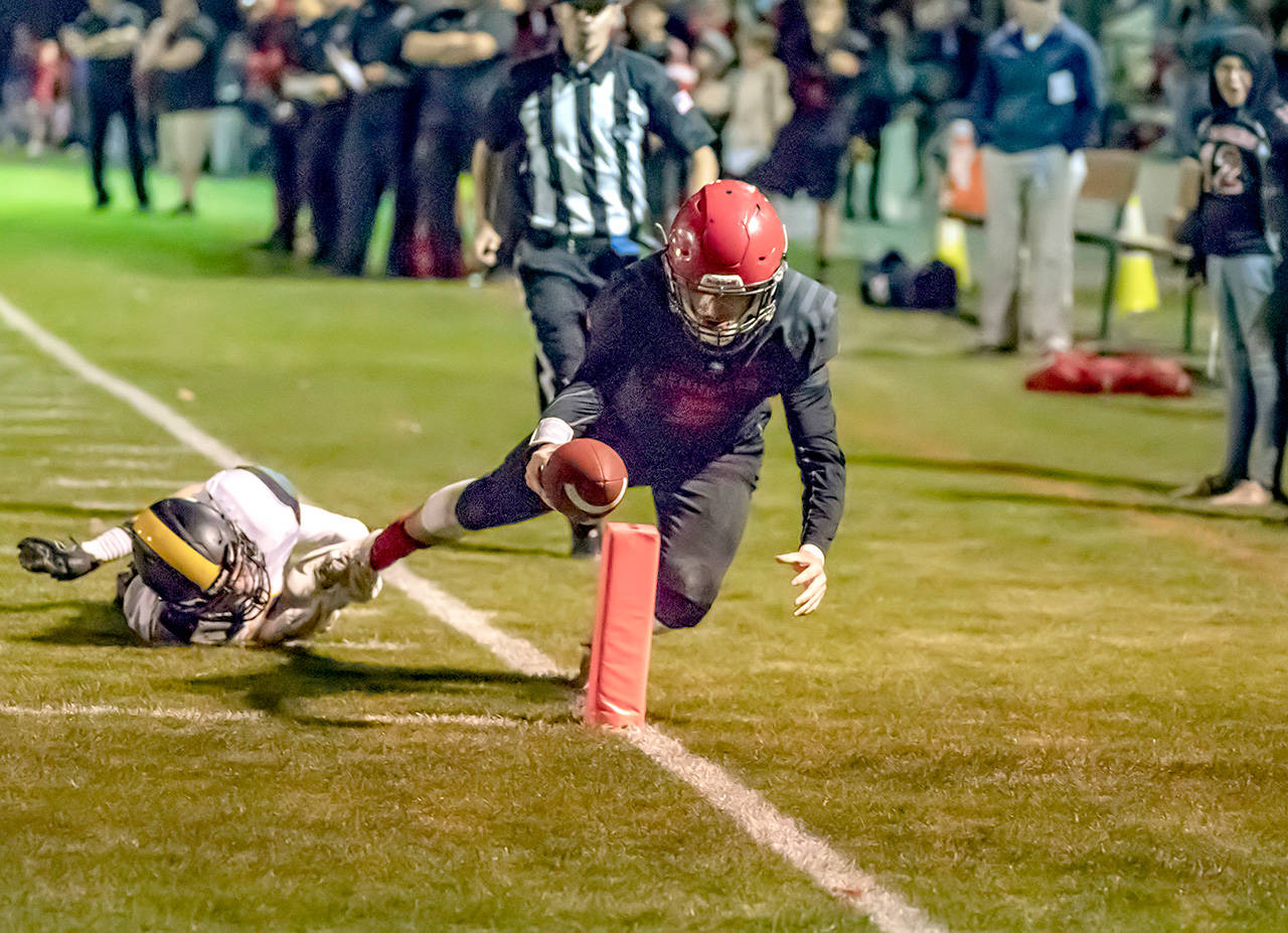 PREP FOOTBALL ROUNDUP: Redhawks steamroll Vashon; Sequim and Neah Bay win